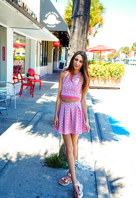 Natalia Nix Photo 3 of 7