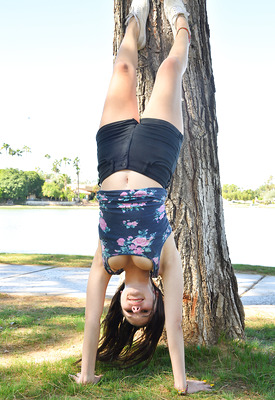 Desiree Photo 6 of 8