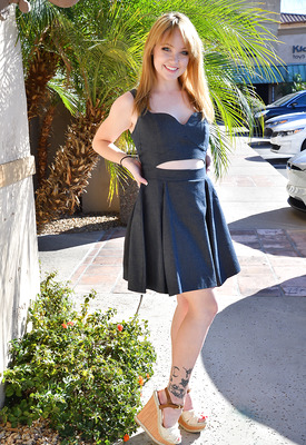 Nikole Nash Photo 3 of 7