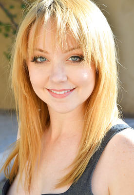 Nikole Nash Photo 2 of 7