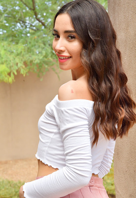 Aria Lee Photo 8 of 8