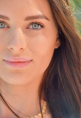 Lana Rhoades Photo 12 of 16