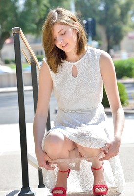 Lena Anderson Photo 6 of 20