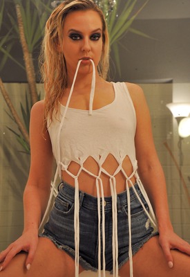 Kami FTV Photo 1 of 9