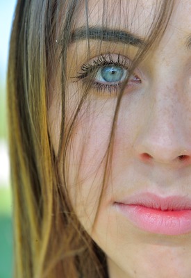 Lexi Lovell Photo 4 of 9