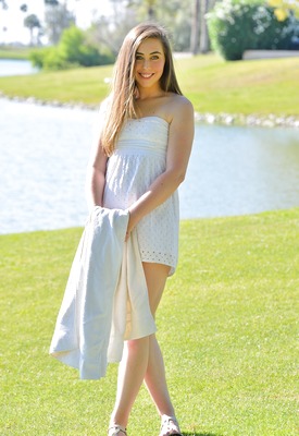 Lexi Lovell Photo 1 of 9