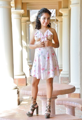 Bella Banks Photo 6 of 6