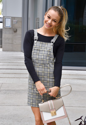 Naomi Swann Photo 2 of 11