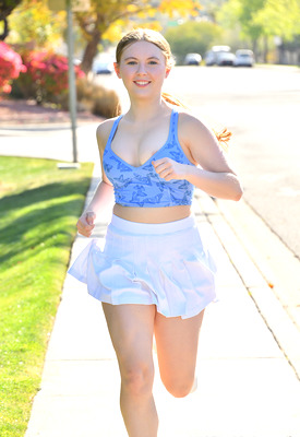 Zoey Zimmer Photo 8 of 11