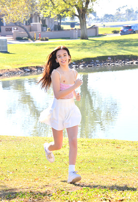 Dakota Tyler Photo 2 of 10