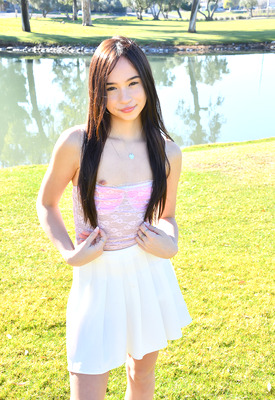 Dakota Tyler Photo 3 of 12