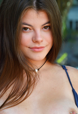 Scarlett Jaymes Photo 8 of 16