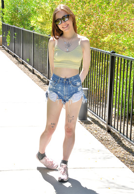 Venus Vixen Photo 3 of 8