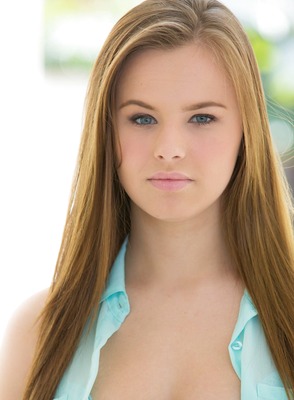 Jillian Janson in Pleasing Jillian by HD Love - 1 of 16