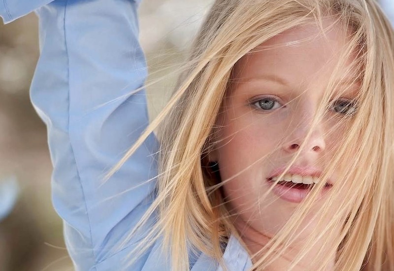 Avril Hall Photo 3 of 8