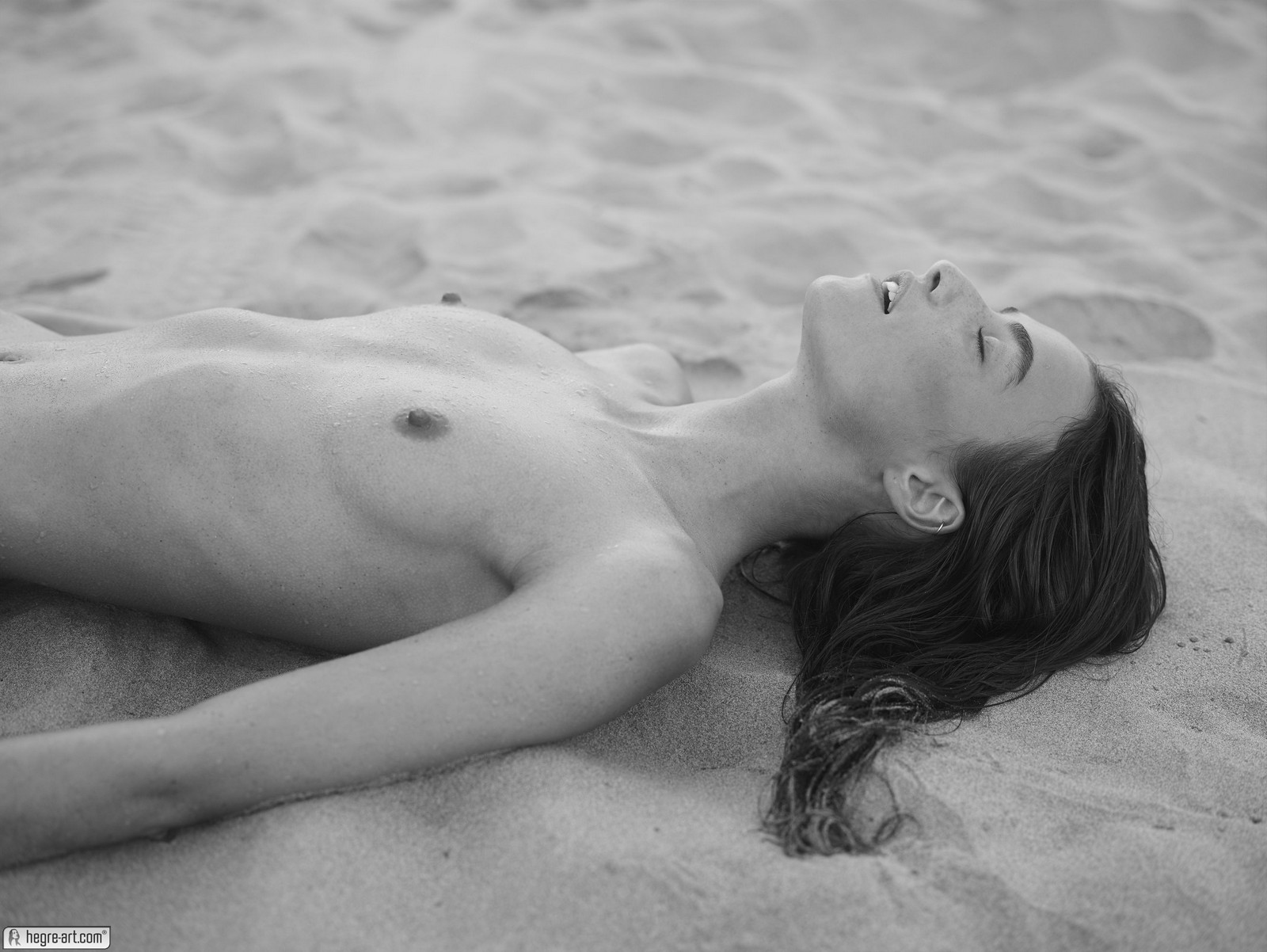Hanold recommends Erotic black and white Rafalski recommends Katherine heigl nude butt pics
