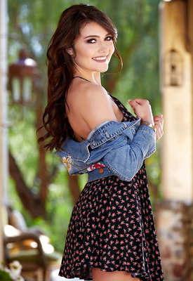 Adria Rae in California Sunshine by Holly Randall