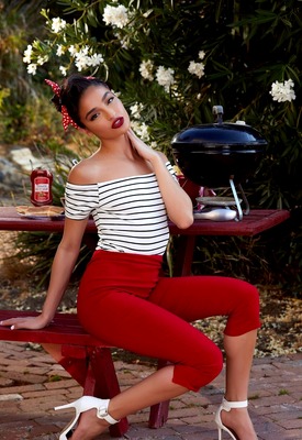 Emily Willis Photo 5 of 13