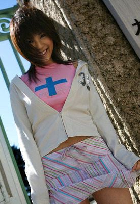 Azumi Harusaki Photo 9 of 11