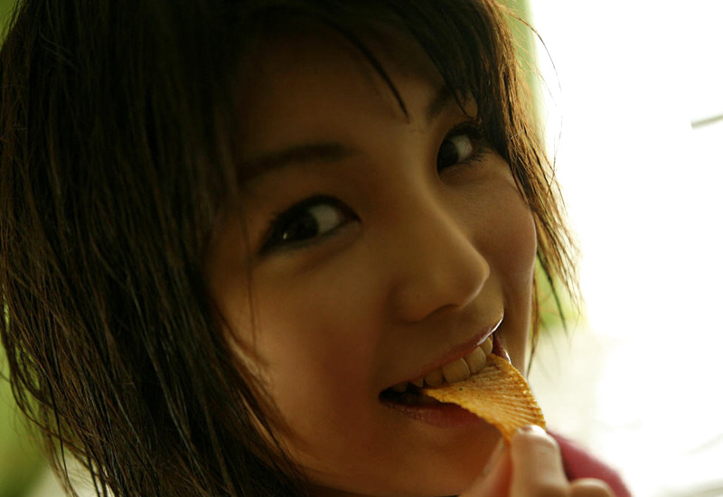 Azumi Harusaki Photo 11 of 11
