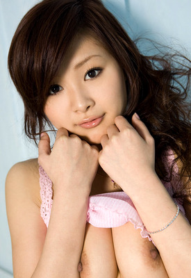 Suzuka Ishikawa Photo 13 of 14