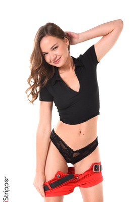 Yenn Cat Photo 8 of 12