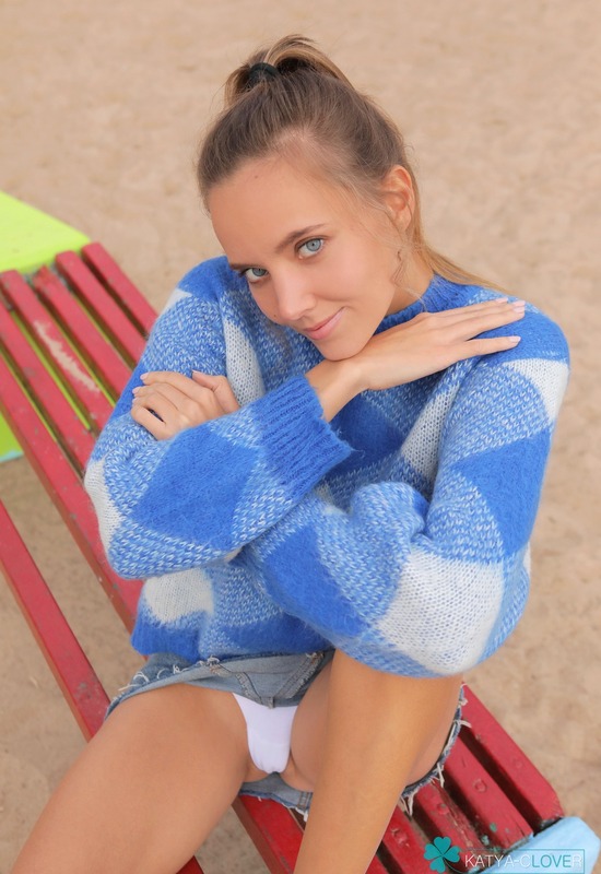 Katya Clover in Fresh Jump