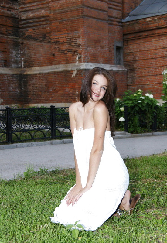 Liza J. in Milestone by Met-Art