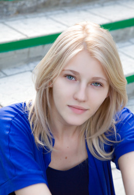 Mila Zerra Photo 8 of 9