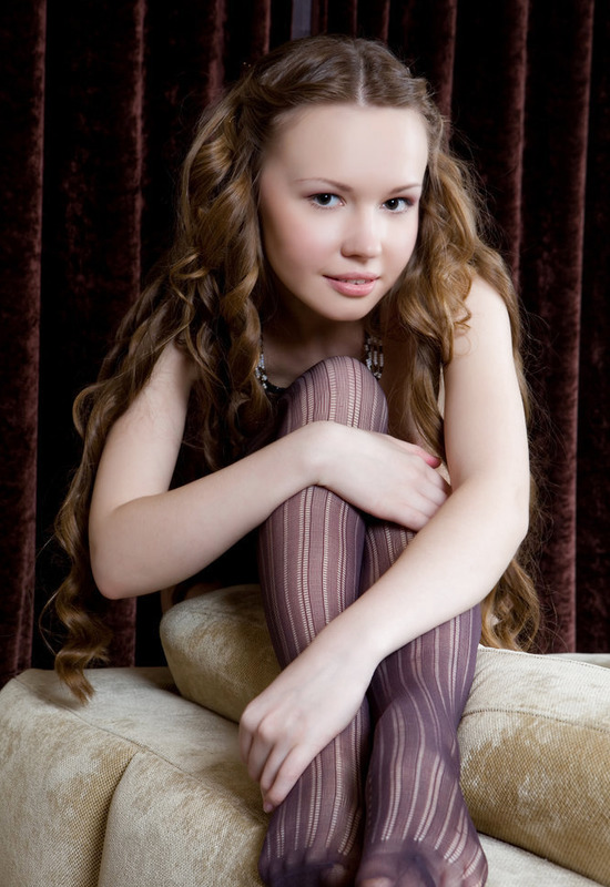 Virginia Sun in Zentrum by Met-Art