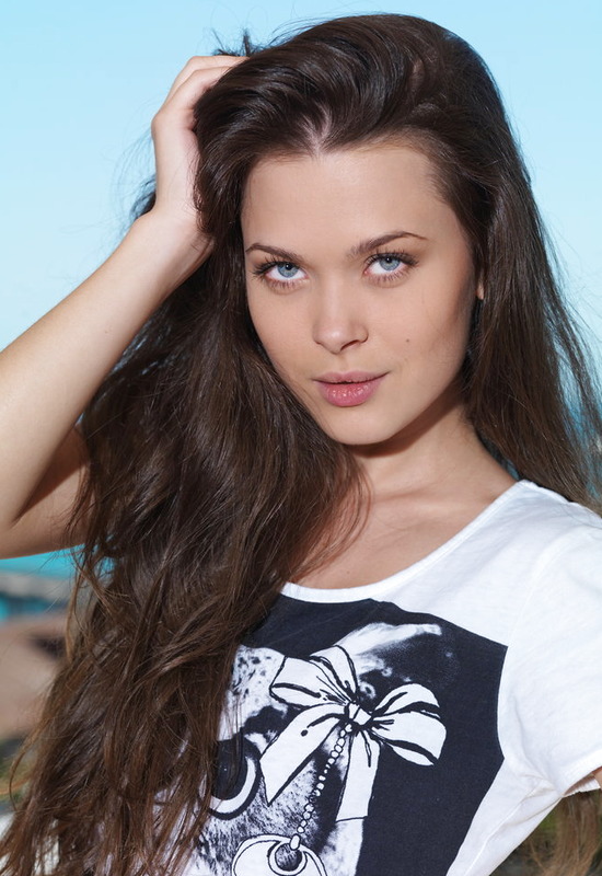 Amelie B in Espero by Met-Art