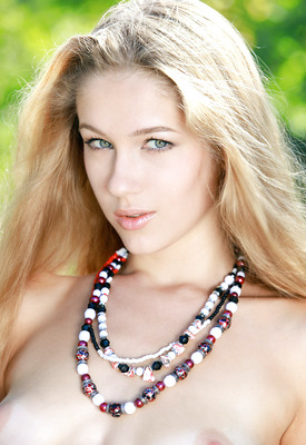 Genevieve Gandi Photo 9 of 18