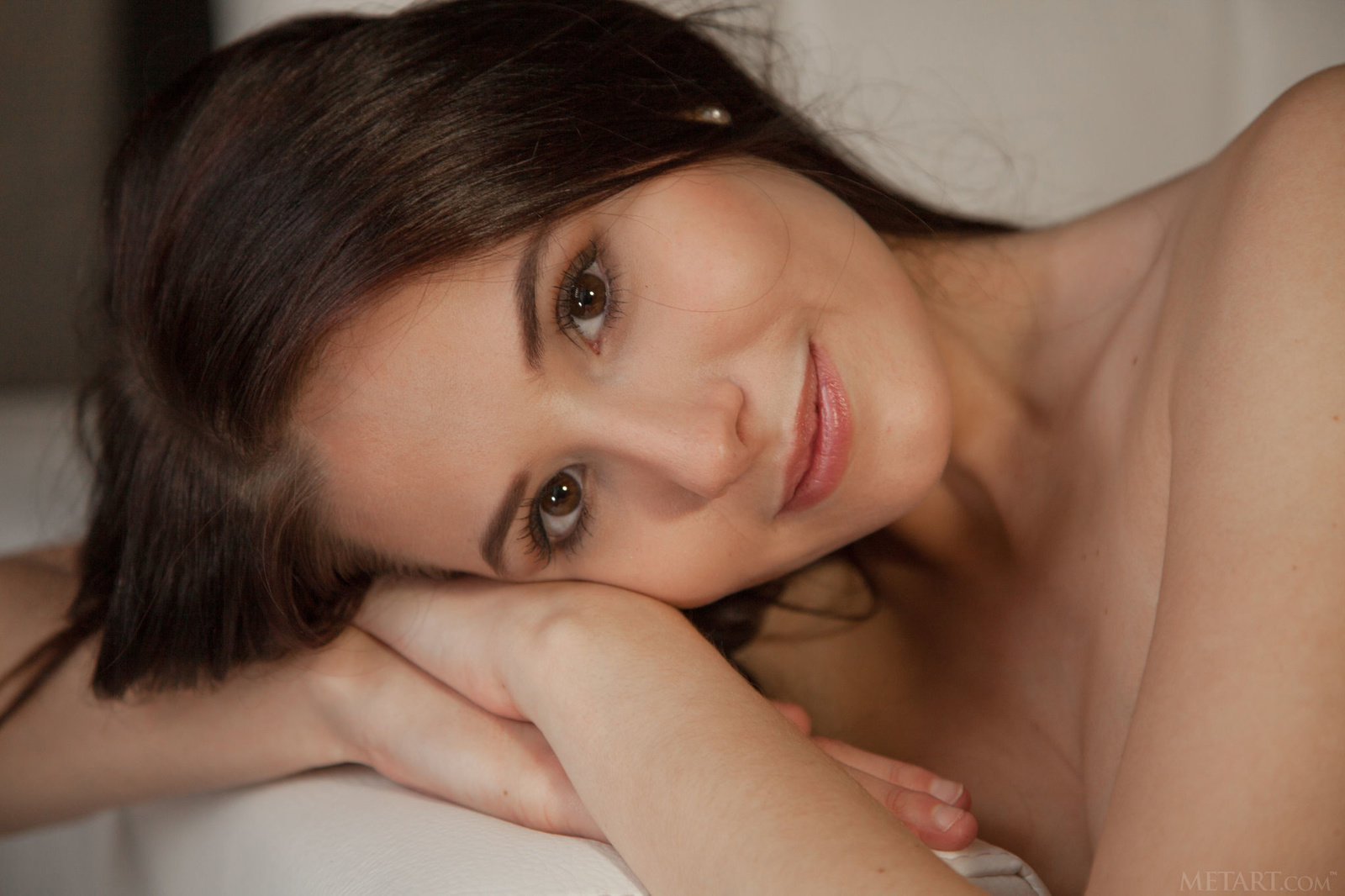 [Image: vanessa-angel-enhavo-metart_16.jpg]