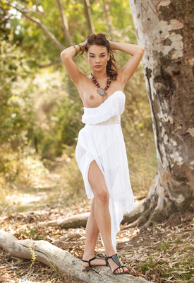 Ti Sato Photo 8 of 20