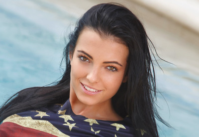 Sapphira in Deresty by Met-Art