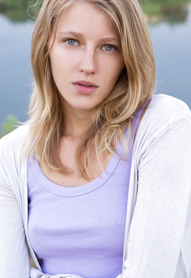 Mila Zerra Photo 9 of 9