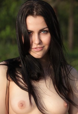 Eva Smolina Photo 2 of 2