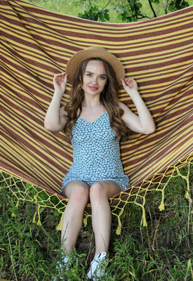 Felice in Hammock For Two by Met-Art