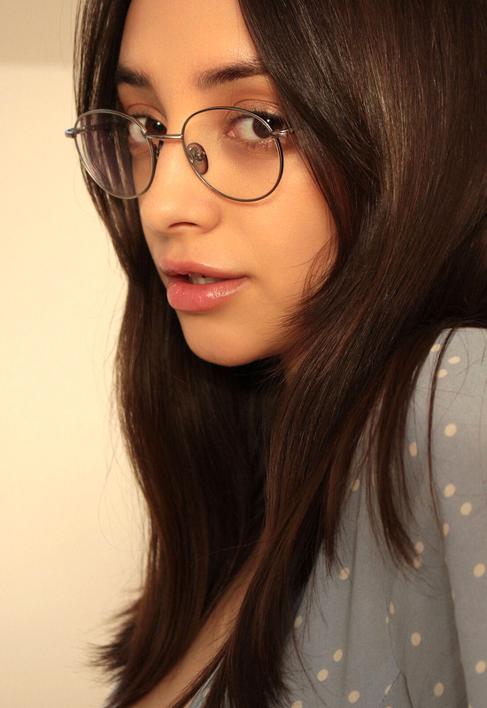 Olivia Linz in Busting Out by Met-Art