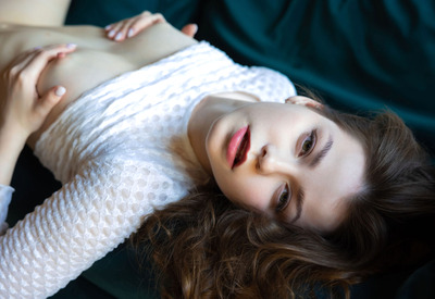 Julia Morozzi in Playful Show by Met-Art