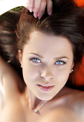 Amelie B Photo 2 of 15