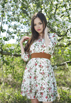 Li Moon Photo 9 of 20