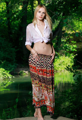 Presenting Maria Rubio by Met-Art