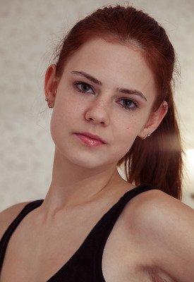 Presenting Juliett Lea by Met-Art