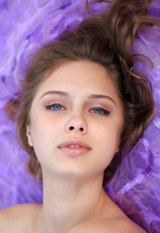 Clarice in Mirara by Met-Art