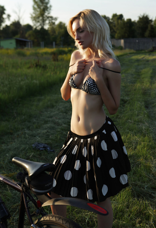 Kira W in Boaly by Met-Art