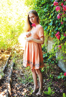 Melody Y Photo 12 of 13