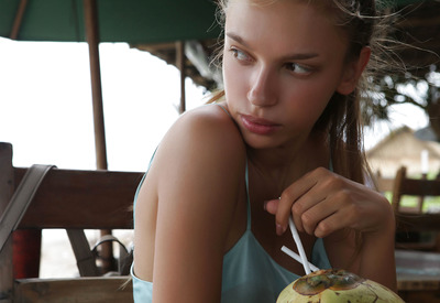 Elin in Rinar by Met-Art