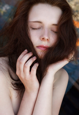 Sienna Photo 3 of 19