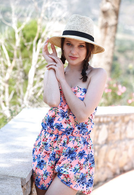 Serena Wood Photo 18 of 20